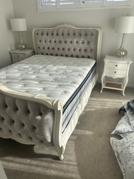 Beaulieu French Upholstered Bed With High Footboard63001518990209111