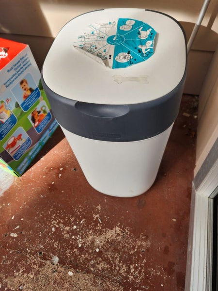 Tommee Tippee Twist & Click Nappy Disposal Unit - Cotton White Carousel 2