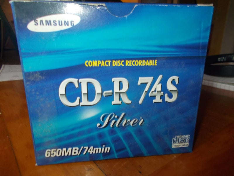Samsung CD-R 74S Silver Writeables discs x 8 Carousel 1