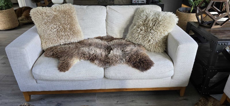 Lounge setting, couches, chairs, tables, console62935697822081111