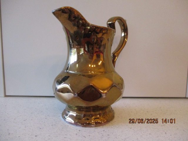 WADE WHIMSEY COLLECTION PLUS WADE JUG AND WADE VIKING SHIP $1 RES Carousel 2