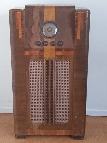 Valve radio Carousel 1