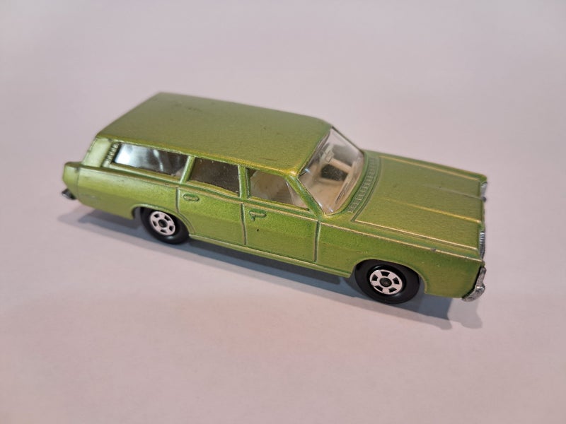 Matchbox 1970 Series No73 Mercury Commuter Carousel 1