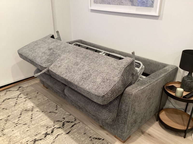 Sofa Bed 2.5 Seater 6 moths old from Freedom62934713197954112