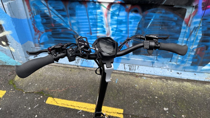 Apollo Phantom V2 E Scooter63002677351169111