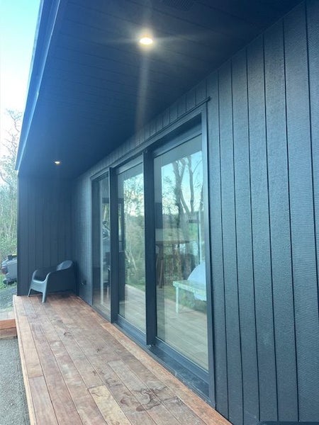 36.75m2 - 7.5m x 4.9m transportable studio unit with built in deck62933720899074111
