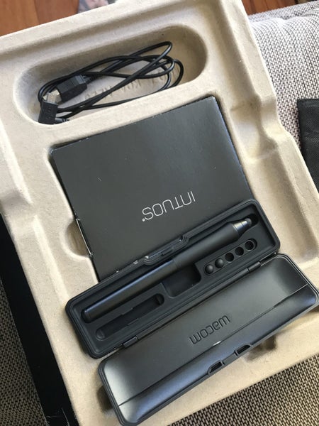 Wacom pen and touch tablet Carousel 3