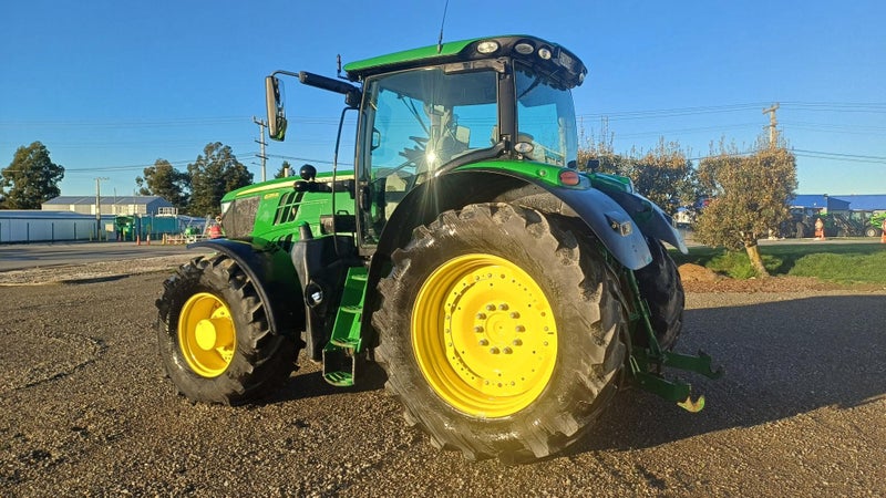 2017 John Deere 6215R Carousel 2