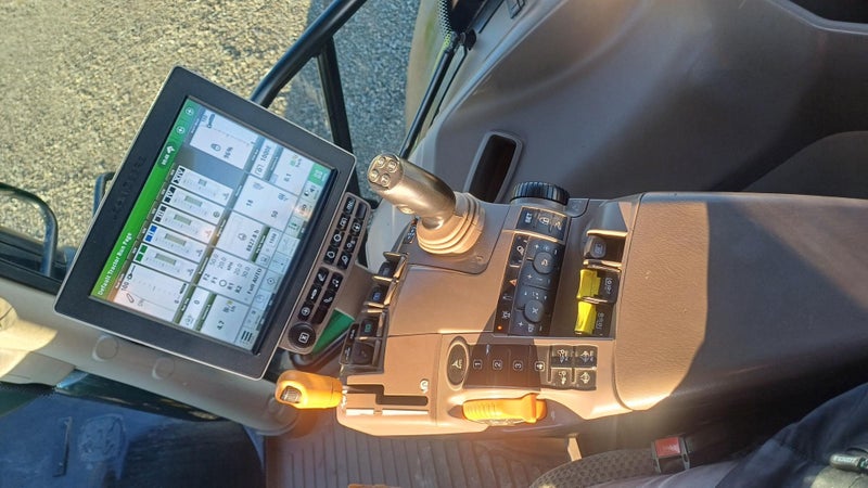 2017 John Deere 6215R Carousel 9