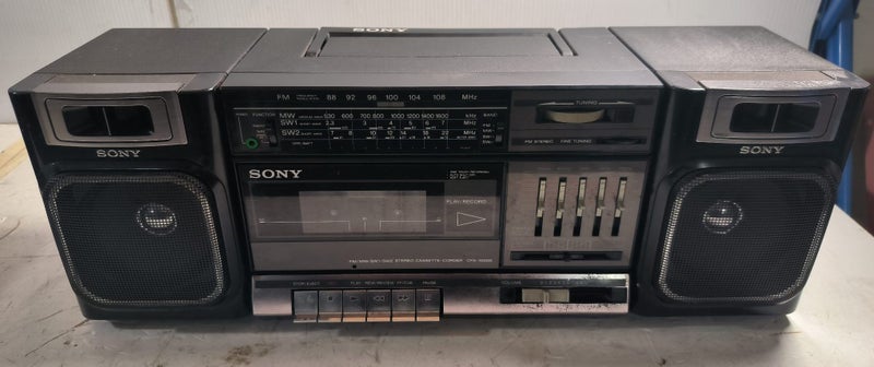 SONY CASSETTE PLAYER**$1 RESERVE**TAPE DECK NOT WORKING*#B21124365-6 Carousel 1