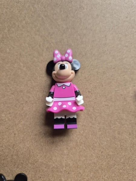 Minnie Mouse Minifigure dis011 LEGO Carousel 1