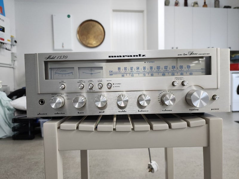 Marantz 1530 AM/FM Stero Receiver62935701234819115