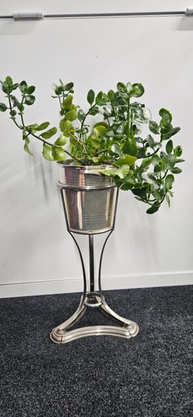 Silver Antique Champagne Bucket and Stand62932724139139113