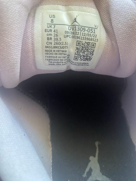 $1RES Air Jordan 1 Low SE’ Black Iced Lilac Carousel 2