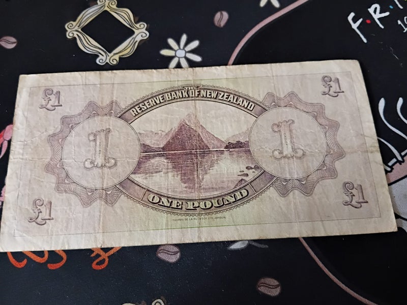 $1 Reserve!! Nice 1 Pound Lefeaux Banknote Carousel 2