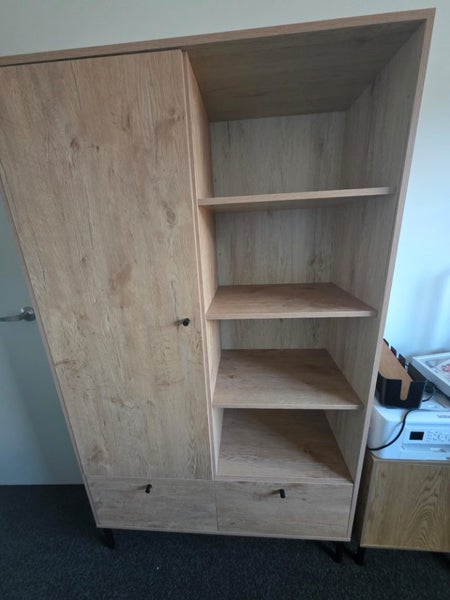 WALL CABINET WITH SHELVES63616504616451112