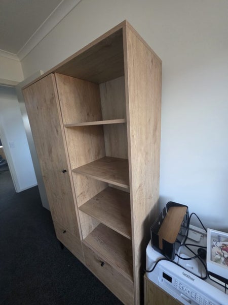 WALL CABINET WITH SHELVES63616504616451113