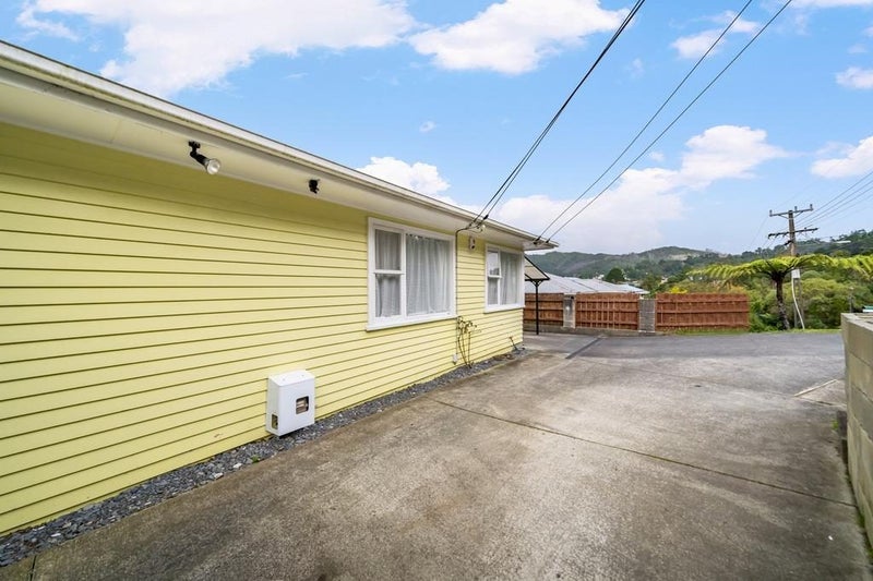 Image 3 of 20