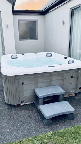 5 Person Spa62982323963650112