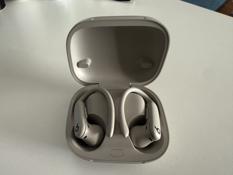 Beats Powerbeats Pro 2 Carousel 1
