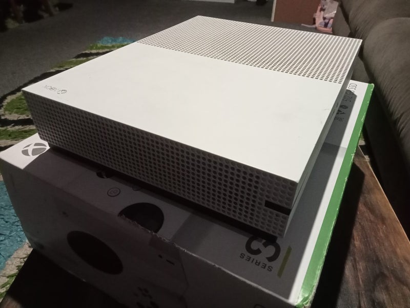 Xbox one s 1TB629395422969621123