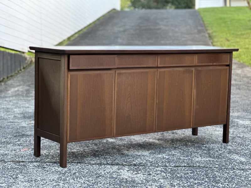 PHENOMENAL OTTO LARSEN RETRO SIDEBOARD Carousel 1