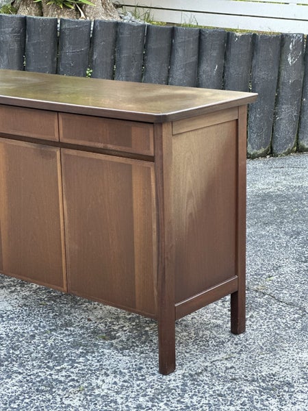 PHENOMENAL OTTO LARSEN RETRO SIDEBOARD Carousel 13