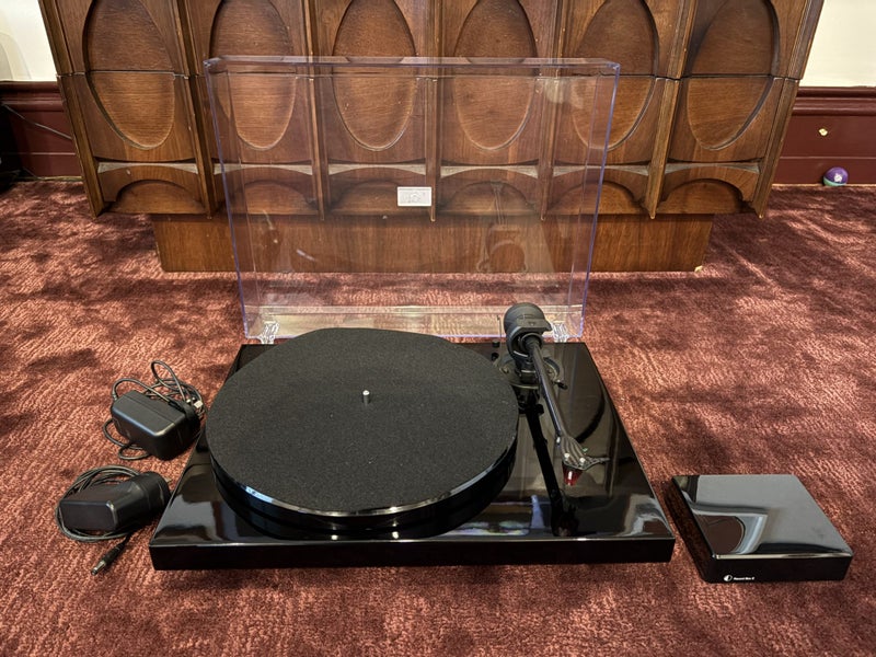 Pro-Ject 1xpression Carbon (Piano Black) & Ortofon 2M Red Cartridge62932723354883111