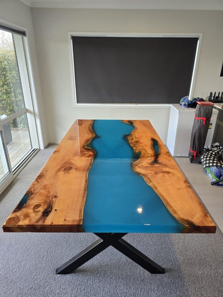 Dining Room or Boardroom Table62982324096386111