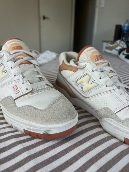 New Balance 550 Sz 9.5 $1 Carousel 1