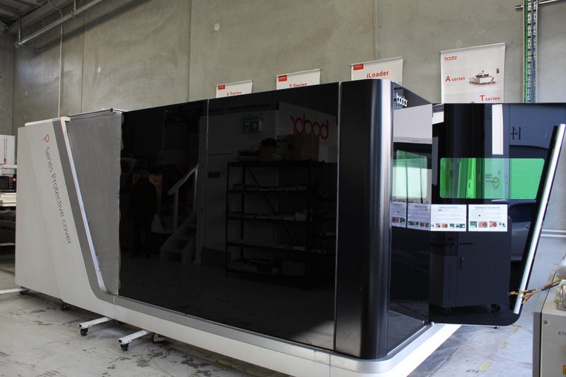 BODOR Fiber Laser Cutting Machine 2KW 3015 Enclosed Exchange Table62932725074305114