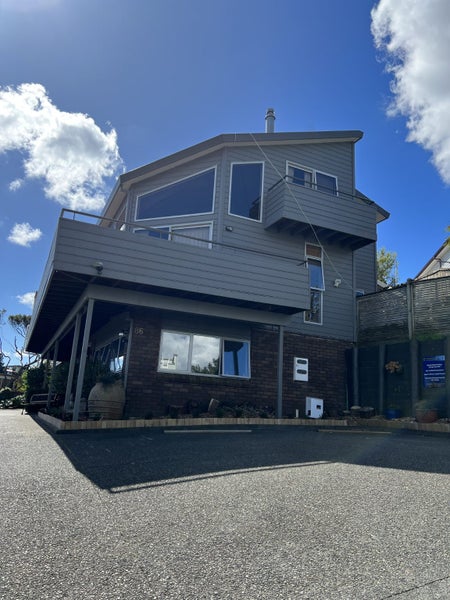 Beach Haven, 3 bedrooms64183419049987111