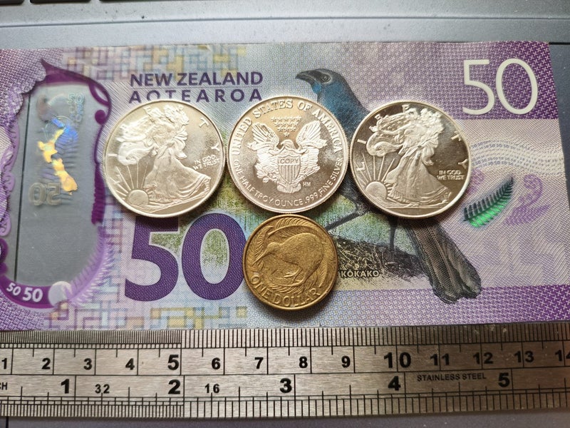 SILVER 1/2 OUNCE ROUND (x 3) > WALKING LIBERTY $125.45 Carousel 2