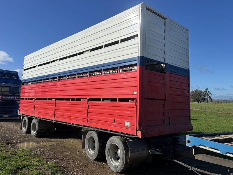 2002 Jackson 4 Axle Stock Trailer64749382305793112