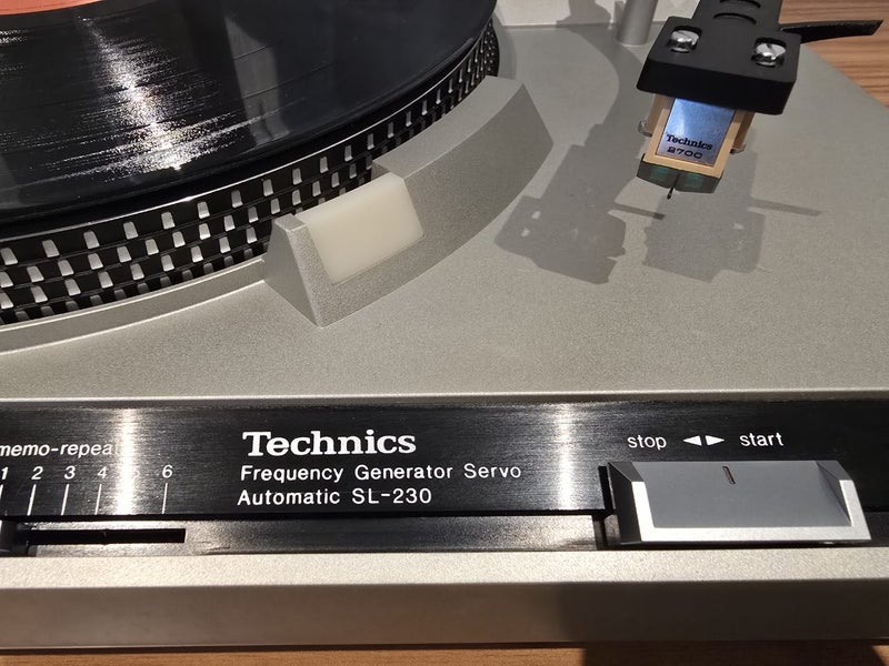 Technics SL-230 Fully Automatic Turntable62934721370883113