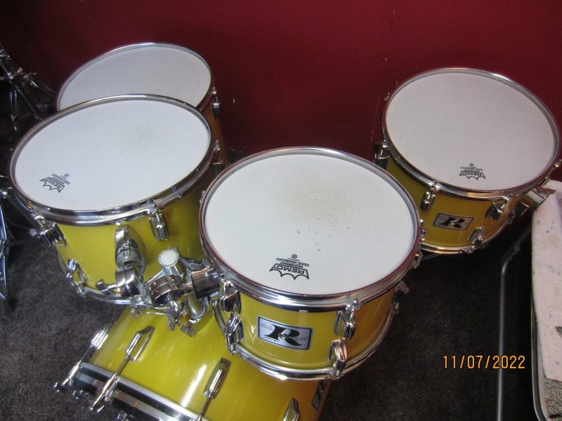 Rogers Londoner drum set. Spanish Gold shell pack 197662981387964290111