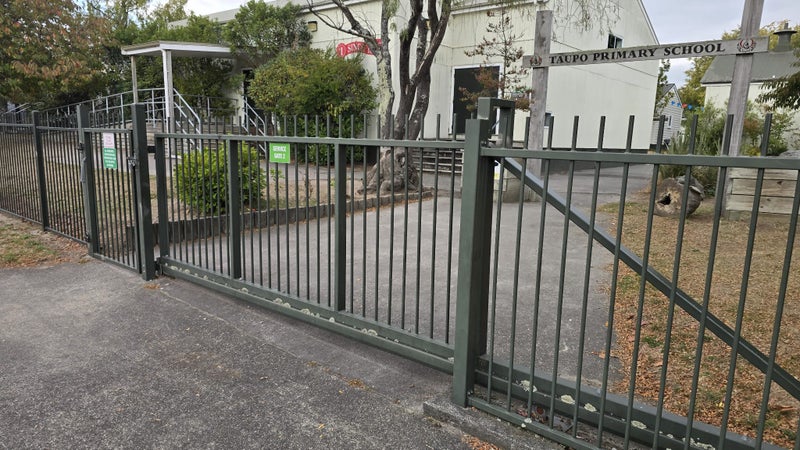 Cantilever Gate Heavy Duty.62932726763266111