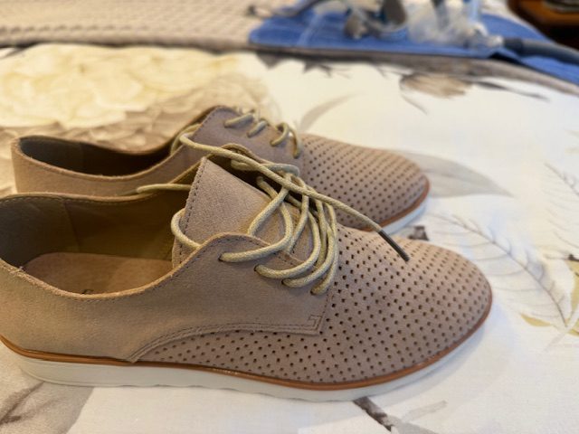Womans smart casual new sneakers62934721650177112