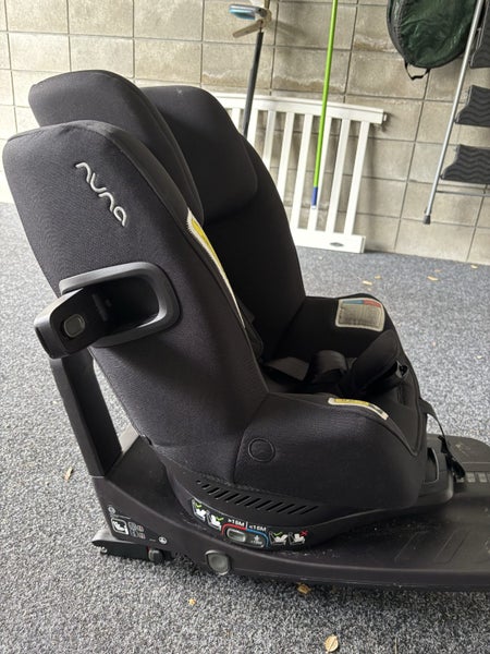 Nuna swivel car seat63001169961857111
