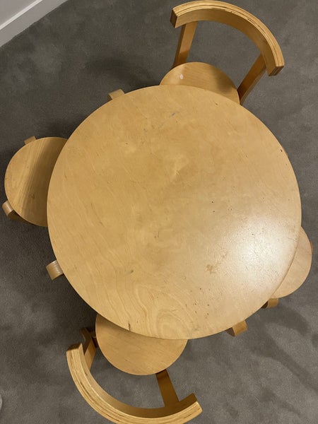 Mocka table & chair set Carousel 1
