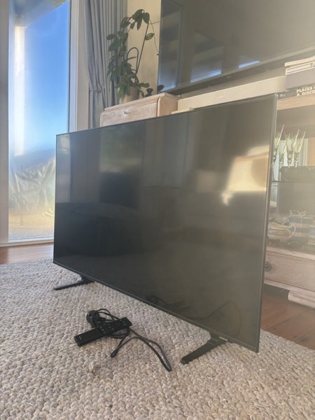 43” slim line Samsung smart tv62940493362690115
