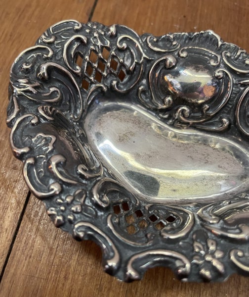Trio of sterling silver dishes Carousel 16
