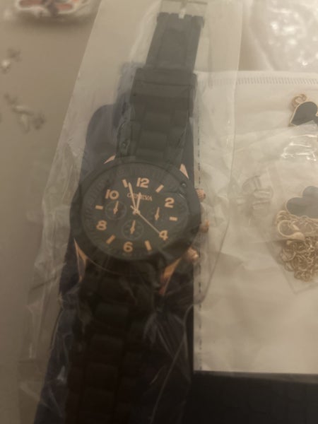Watch and heart jewelery set Carousel 1