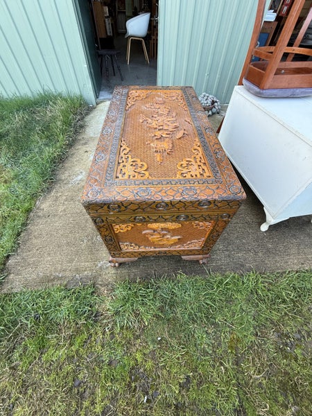 Large Camphor Wood Blanket/Glory Box Carousel 2