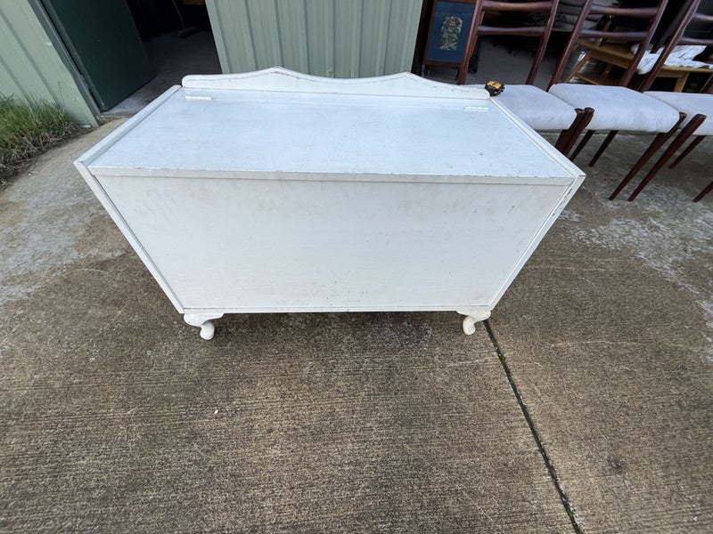 Large Pine Blanket/Glory Box Carousel 1