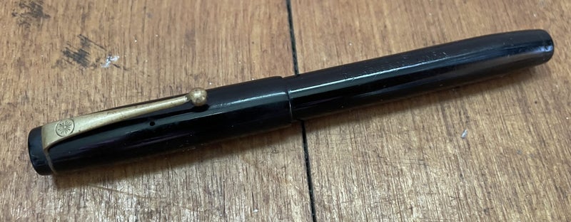 Onoto Swift De La Rue 14k Gold Fountain Pen Carousel 1