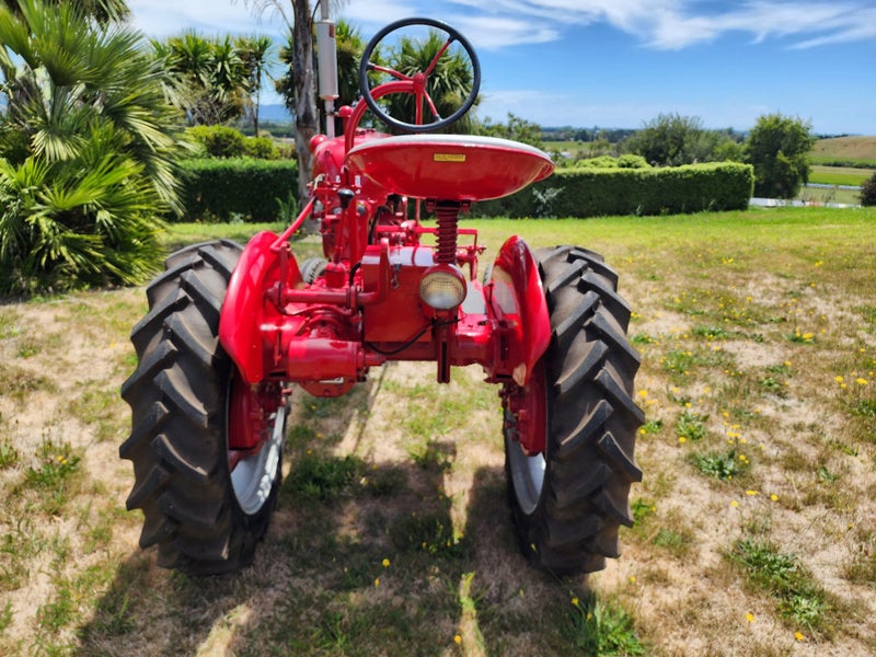 FAMALL CUB TRACTOR 195162934722537603113