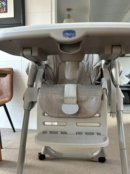Chicco baby’s high chair62931717601794114