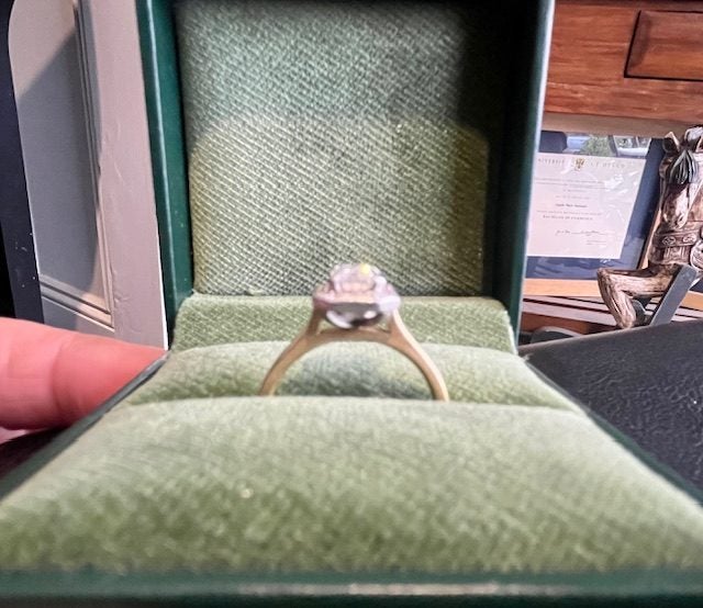 Emerald cut 1ct diamond ring Carousel 2