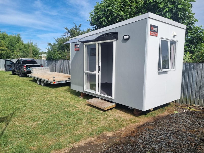 BRAND NEW FULLY INSULATED CABIN 4.2M X 2.4M62935703695745114